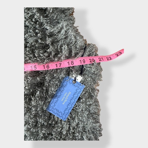 Simply Vera by Vera Wang NWT‎ faux sheep fur vest Size S/M - Picture 4 of 7